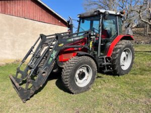 LastarTraktor MASSEY FERGUSON 4335-4