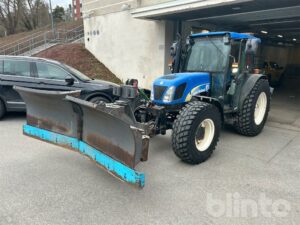 Traktor NEW HOLLAND T4040