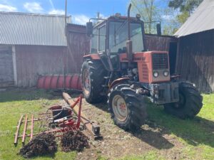 Traktor BELARUS 572