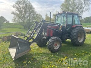 Traktor BELARUS 820 -  Lastare & Skopa