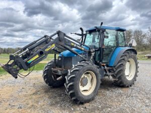 Traktor NEW HOLLAND TS115PS 4WD