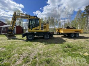 Hjulgrävare Komatsu PW 148 med vagn