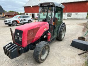 Traktor MASSEY FERGUSON MF3435GE