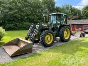 Traktor med lastare John Deere 2850