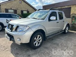 Lätt lastbil Nissan D40 Navara Double Cab