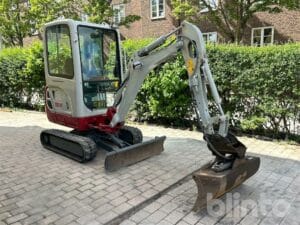 Minigrävare Takeuchi TB216 - 3 redskap - 970 h