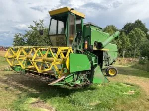 Tröska 12 fot John Deere 952