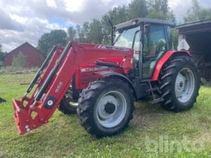 Traktor med lastare Massey Ferguson 4270 ENDAST 1045 timmar