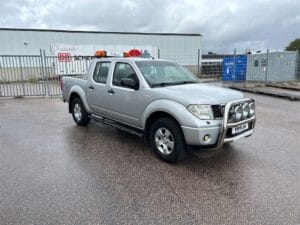 Lätt lastbil NISSAN DOUBLE CAB NAVARA