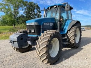 Traktor NEW HOLLAND 8670 4WD