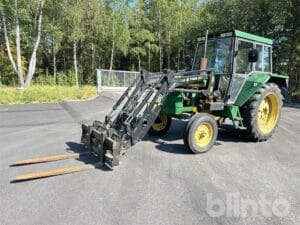 Traktor JOHN DEERE 2130