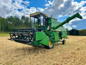 Skördetröska John Deere 952