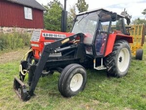 Traktor m frontlyft URSUS C 385