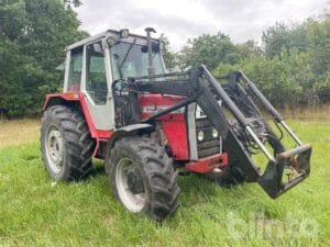 Traktor MASSEY FERGUSON 690 4WD
