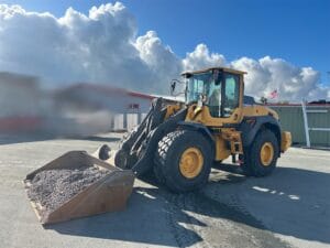 Hjullastare Volvo L120H med redskap