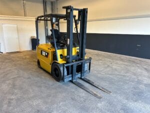 Motviktstruck CAT EP30K-PAC