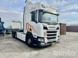 Dragbil med full ADR SCANIA R650 V8
