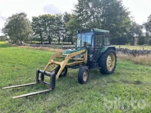 Traktor JOHN DEERE 1140 HILO - Lastare & Redskap