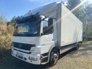 Lastbil MERCEDES-BENZ 1224L 4X2