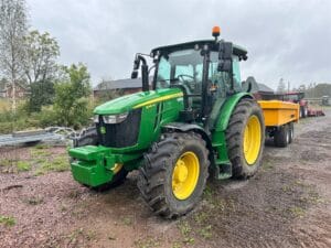 Traktor JOHN DEERE 5090M