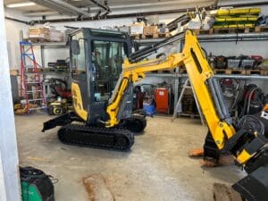 Minigrävare Yanmar SV18 med redskap