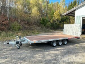 Släp TEMARED universal 3 axlat helramp
