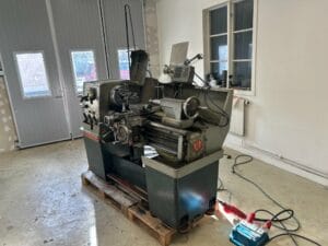 Svarv Colchester Triumph 2000 med flertalet tillbehör