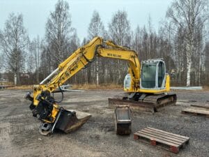 Bandgrävare New Holland Kobelco E135BSR-2