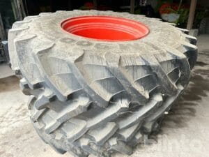 Traktorhjul 2 st 650 185R38 Claas Bakhjul