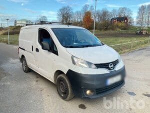 Lätt lastbil NISSAN NV 200