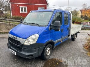 Lätt lastbil Flakbil / IVECO DAILY 35S13 Dubbelhytt