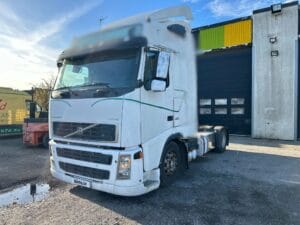 Lastbil VOLVO FH12 4X2 SEMI CHH-