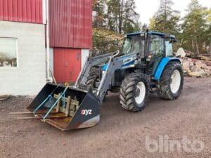 Traktor NEW HOLLAND TL90 4WD