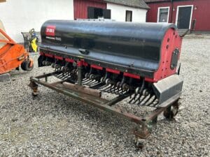 Stickluftare för gräsytor Toro procore 880