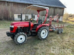 Traktor 4WD JINMA 244E (Låga timmar)