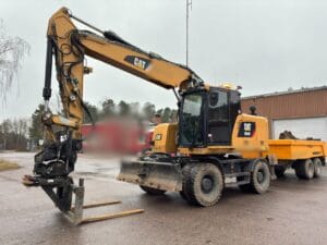 Hjulgrävare med vagn CAT M316F