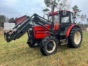 Traktor med Lastare ZETOR 8540