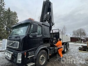 Kranbil VOLVO FM-440 6*2 med tipp