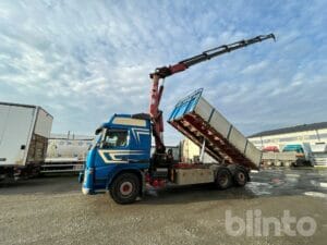 Kranbil med tippflak VOLVO FM12 6*2