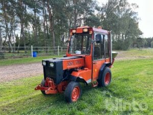 Traktor med snöplog HOLDER P70C-460