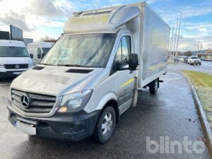 Lätt lastbil MERCEDES BENZ Kylbil Automat