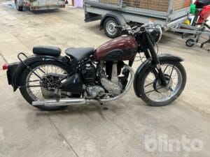 Motorcykel veteran BSA 500 B33