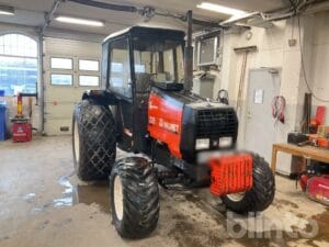 Traktor VALMET 305