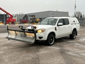 Pickup FORD RANGER med snöplog