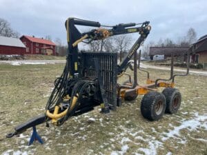 Skogsvagn Källefall K90S med K35 kran