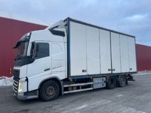 Skåplastbil VOLVO FH 6*2 460 Dual clutch
