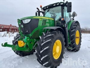 Traktor JOHN DEERE