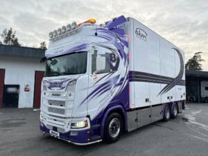 Lastbil / Fjärrbil SCANIA S730B6X2LB
