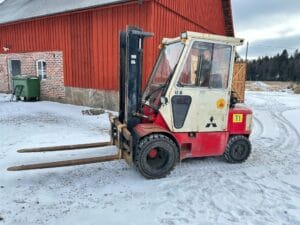 Truck Mitsubishi FD 30