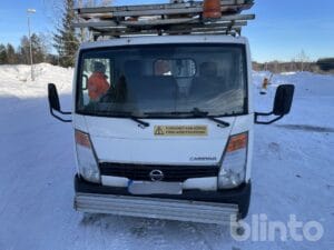 Lätt lastbil NISSAN F24